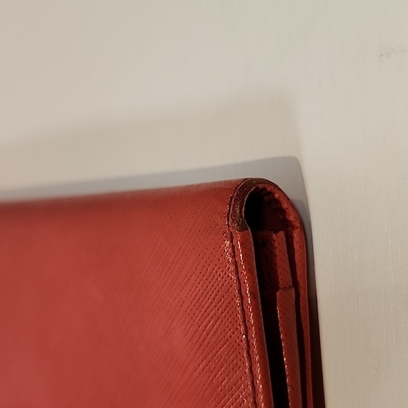 Salvatore Ferragamo Long Wallet - Picture 13 of 17